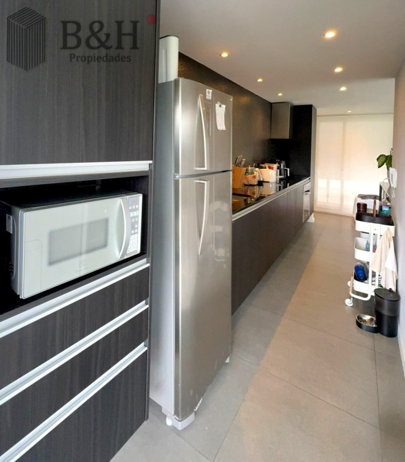 Apartamento ID.7217 - Penthouse de 2 dormitorios moderno + barbacoa uso exclusiva Playa Mansa Punta del Este