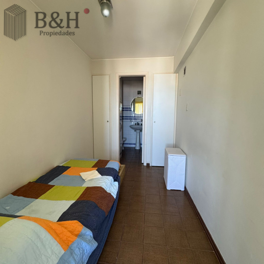 Apartamento ID.6752 - Apartamento de 4 dormitorios en península con excelente vista al mar 
