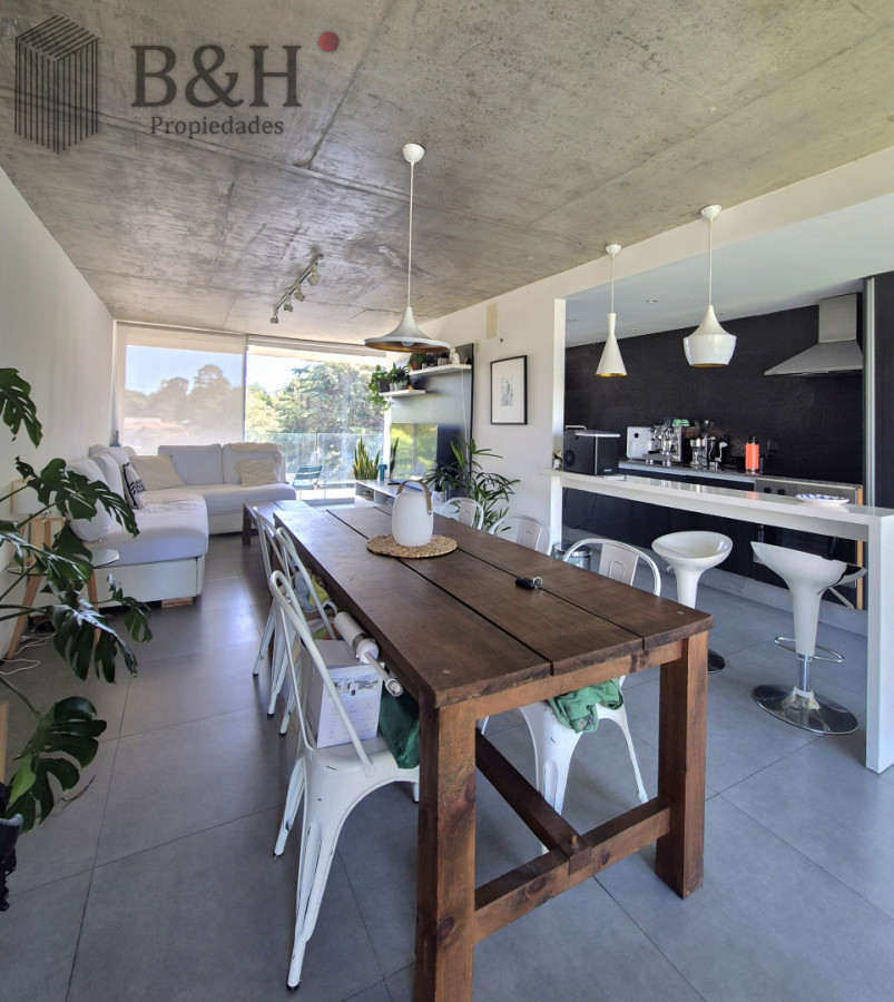 Apartamento ID.7217 - Penthouse de 2 dormitorios moderno + barbacoa uso exclusiva Playa Mansa Punta del Este