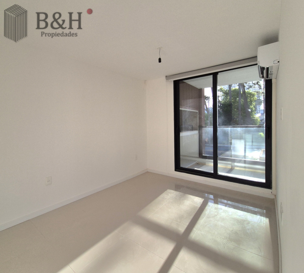 Apartamento ID.4283 - Alquiler anual apartamento 2 dormitorios con parrillero a estrenar 200mts del mar Playa Mansa