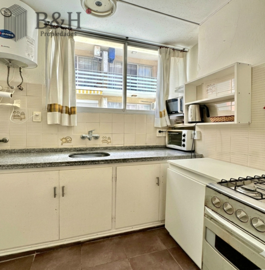 Apartamento ID.6871 - Oportunidad 2 dormitorios con balcón primera línea Playa Mansa 