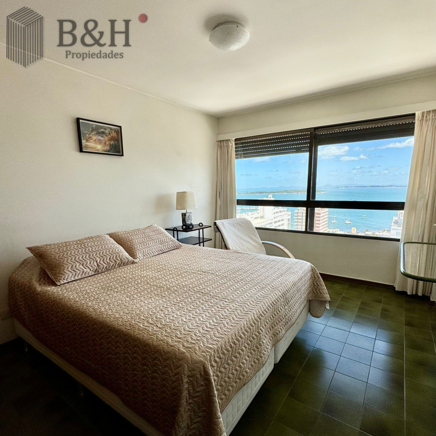 Apartamento ID.6752 - Apartamento de 4 dormitorios en península con excelente vista al mar 