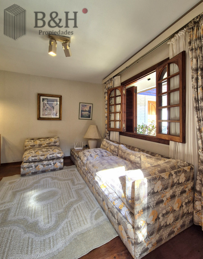 Apartamento ID.5755 - Oportunidad venta casa 2 dormitorios Playa Mansa cochera y parrillero