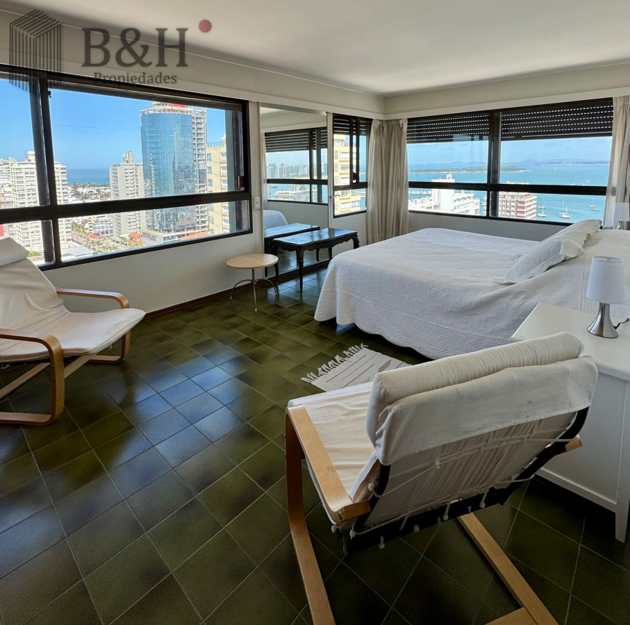 Apartamento ID.6752 - Apartamento de 4 dormitorios en península con excelente vista al mar 
