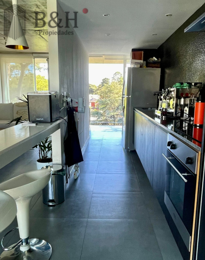 Apartamento ID.7217 - Penthouse de 2 dormitorios moderno + barbacoa uso exclusiva Playa Mansa Punta del Este