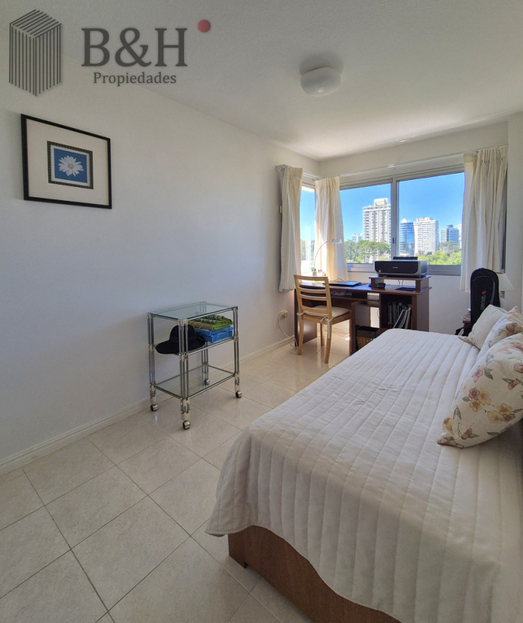 Apartamento ID.6905 - Apartamento de 3 dormitorios terraza garage piscina Punta Shopping Punta del Este