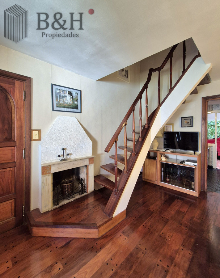 Apartamento ID.5755 - Oportunidad venta casa 2 dormitorios Playa Mansa cochera y parrillero