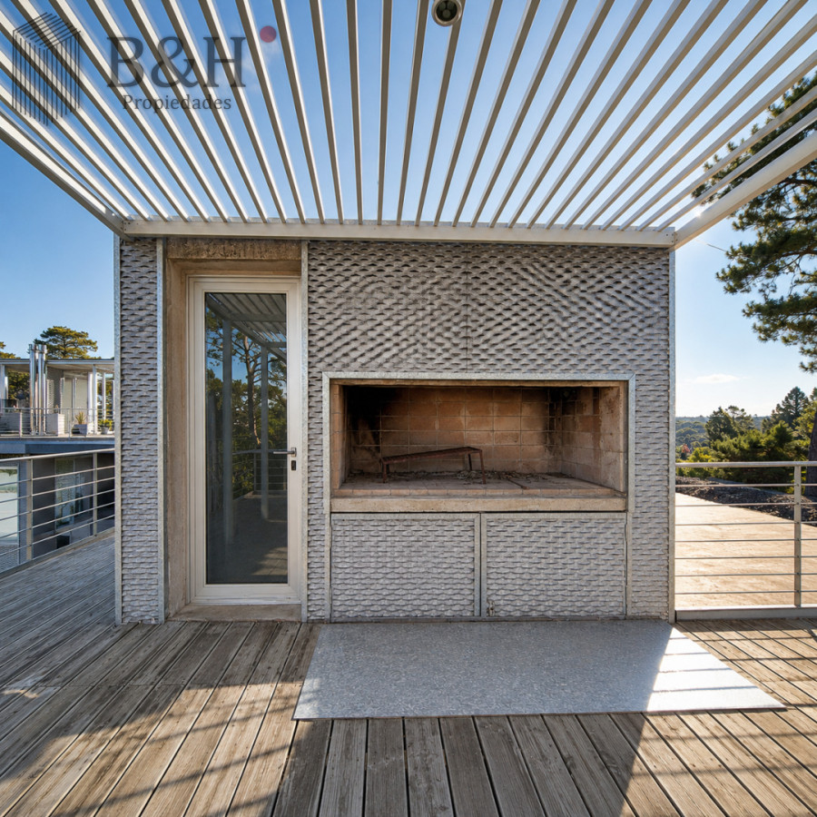 Apartamento ID.7217 - Penthouse de 2 dormitorios moderno + barbacoa uso exclusiva Playa Mansa Punta del Este