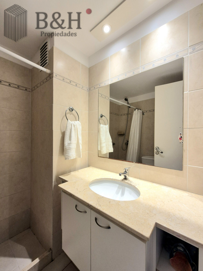 Apartamento ID.5256 - Oportunidad apartamento moderno piso alto 3 dormitorios 2 baños terraza con vista al mar garage venta Punta del Este Jardines del Country