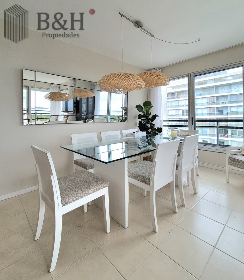 Apartamento ID.5256 - Oportunidad apartamento moderno piso alto 3 dormitorios 2 baños terraza con vista al mar garage venta Punta del Este Jardines del Country