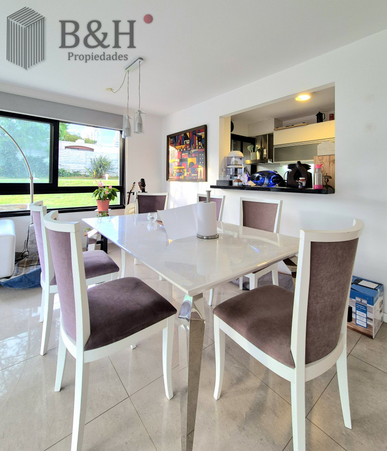 Apartamento ID.4869 - Oportunidad Apartamento 2 dormitorios moderno gran terraza cochera piscina Playa Mansa Punta del Este