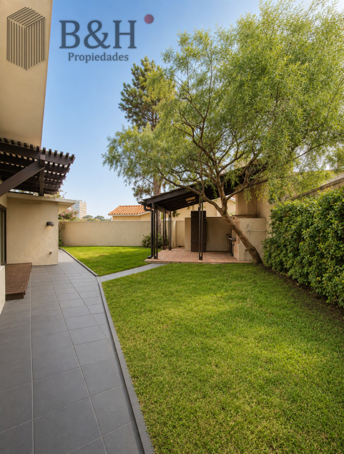 Casa ID.7710 - Casa 5 dormitorios + dependencia a 150mts del mar Playa Masa