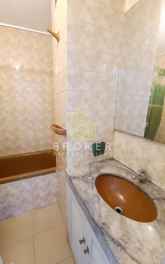 Apartamento ID.1860/Oportunidad_apartamento_en_venta_vista_al_mar_terraza_parrillero_Playa_Mansa - Oportunidad apartamento en venta vista al mar terraza parrillero Playa Mansa