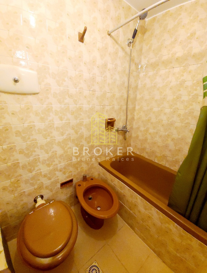 Apartamento ID.1860/Oportunidad_apartamento_en_venta_vista_al_mar_terraza_parrillero_Playa_Mansa - Oportunidad apartamento en venta vista al mar terraza parrillero Playa Mansa