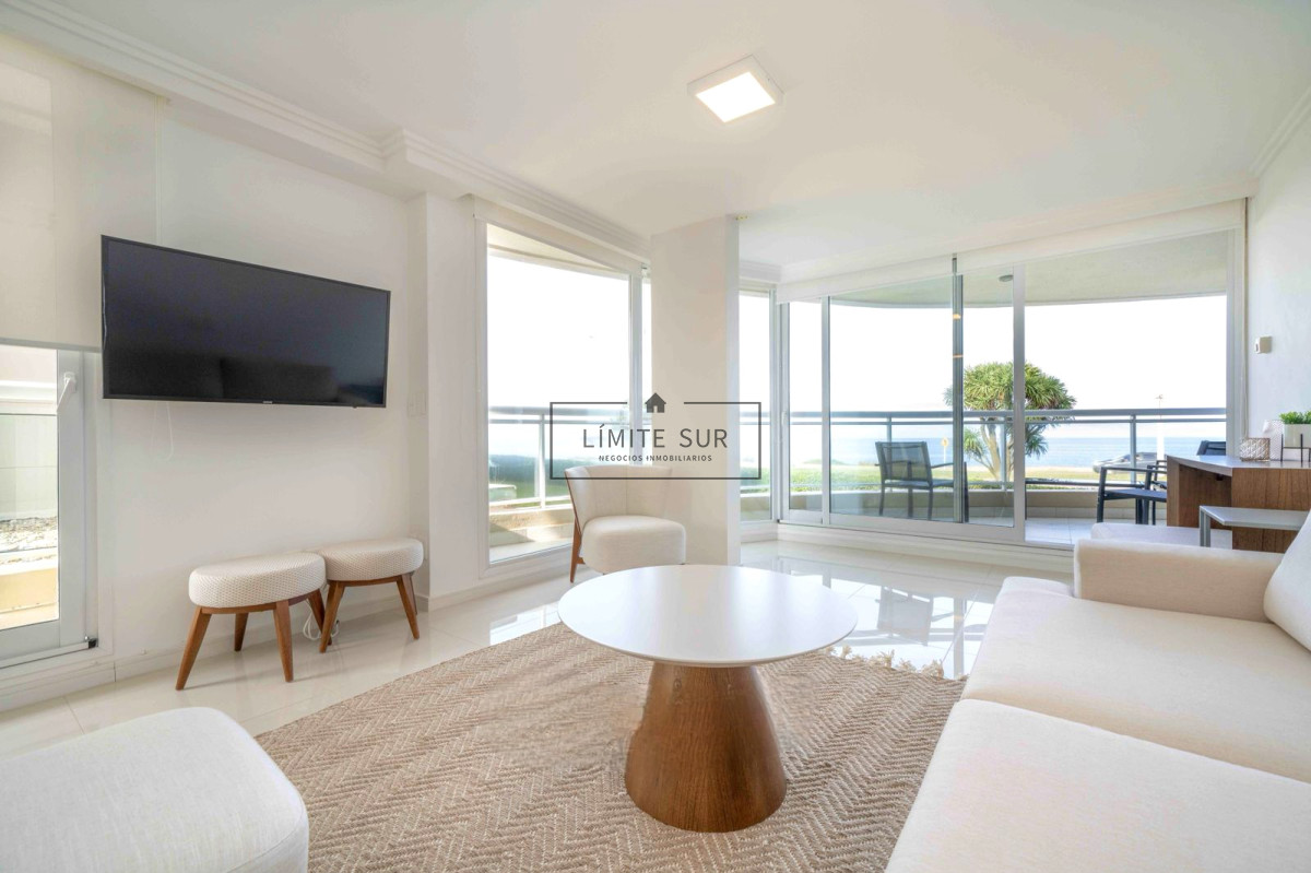 Apartamento ID.219 - VENTA: APARTAMENTO 3 DORMITORIOS EDIFICIO CRUCEROS PLAYA MANSA