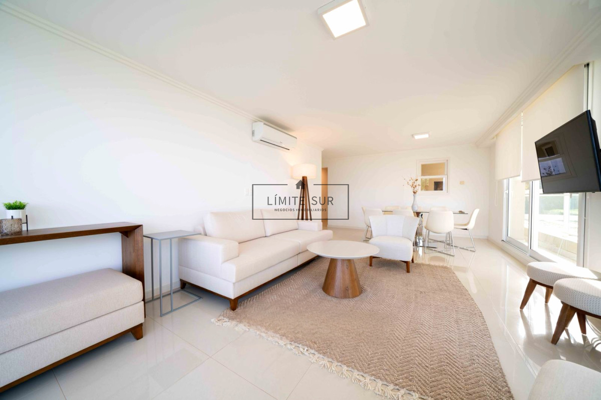 Apartamento ID.219 - VENTA: APARTAMENTO 3 DORMITORIOS EDIFICIO CRUCEROS PLAYA MANSA