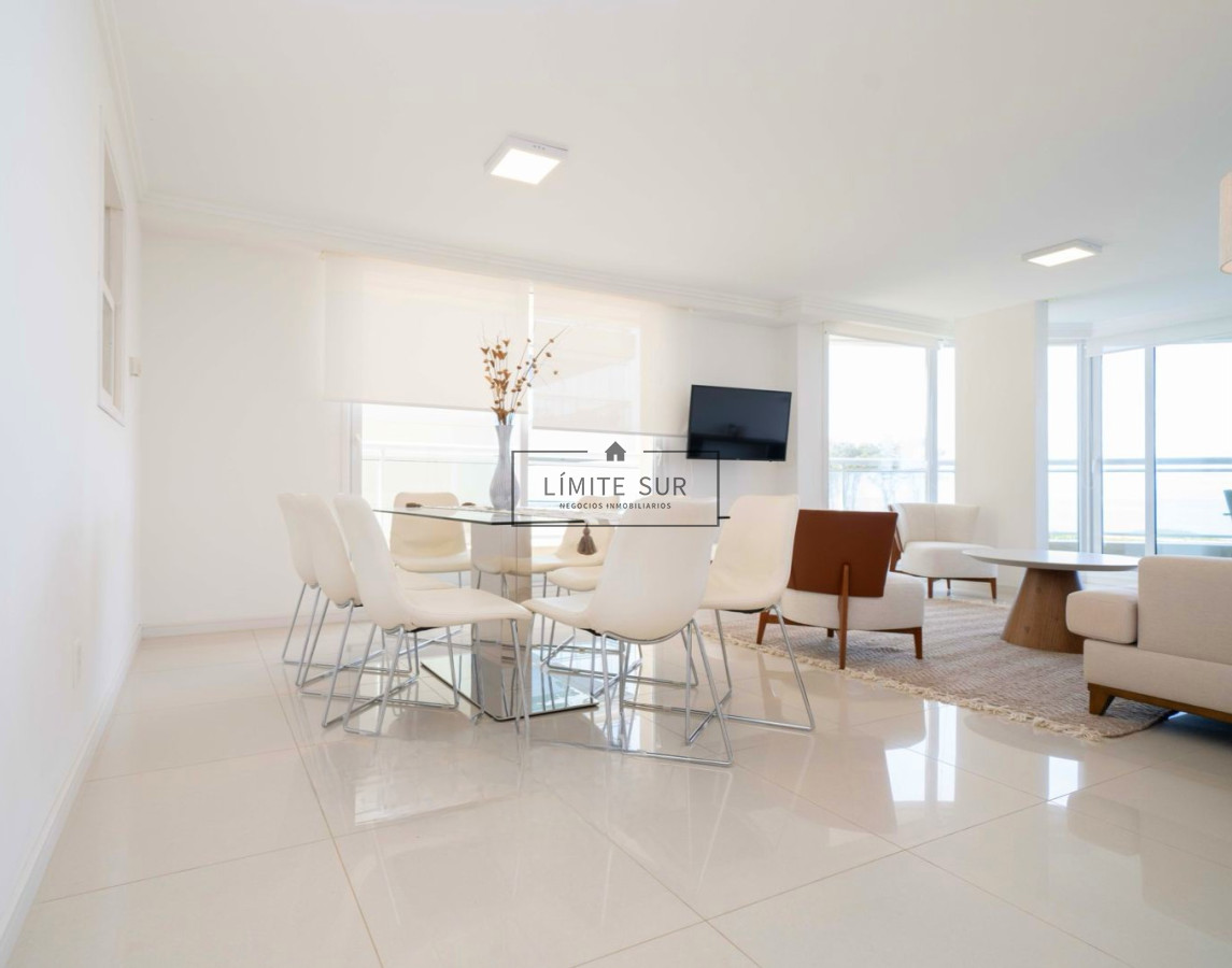 Apartamento ID.219 - VENTA: APARTAMENTO 3 DORMITORIOS EDIFICIO CRUCEROS PLAYA MANSA