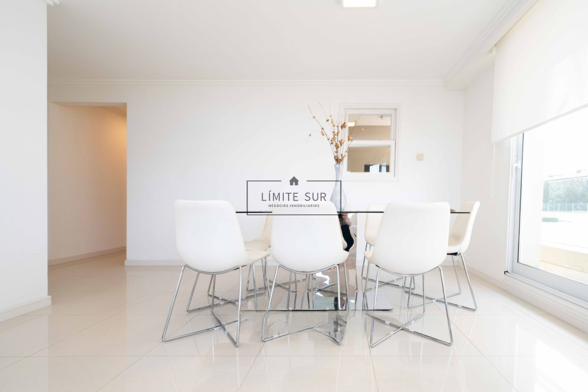 Apartamento ID.219 - VENTA: APARTAMENTO 3 DORMITORIOS EDIFICIO CRUCEROS PLAYA MANSA