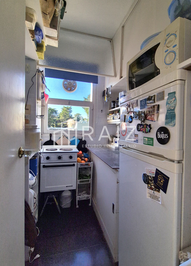 Apartamento ID.11068 - Apartamento 1 dormitorio en venta con vista al Mar edificio primera línea Playa Mansa Punta del Este