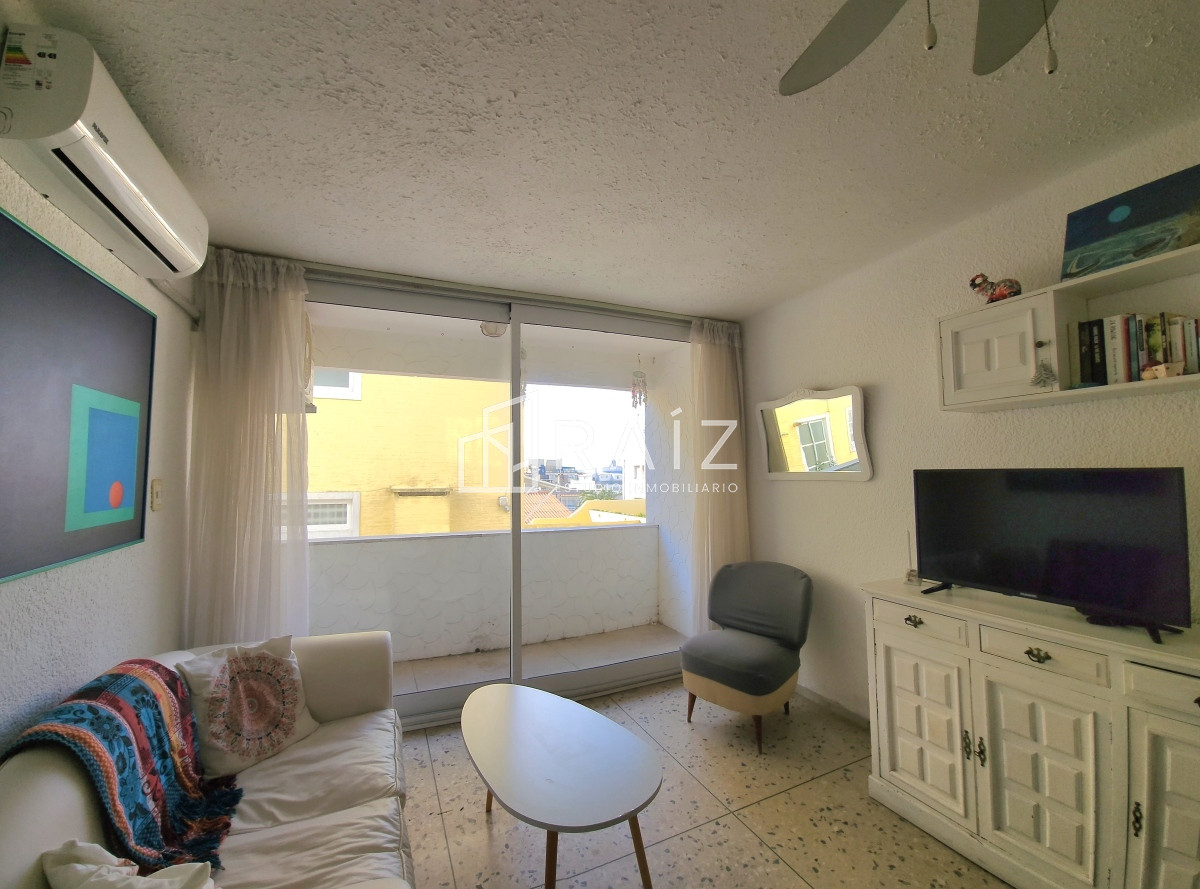 Apartamento ID.10979 - Apartamento reciclado 2 dormitorios garage Península Punta del Este