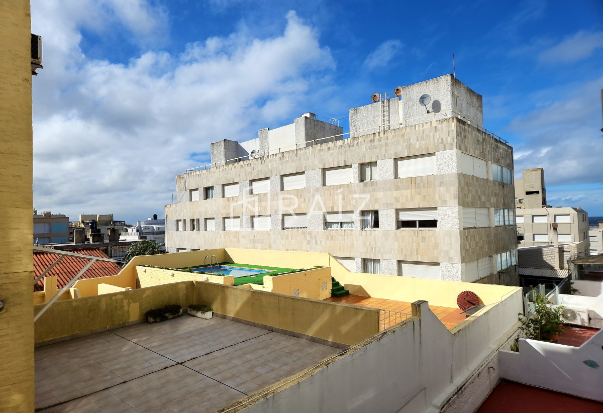 Apartamento ID.10979 - Apartamento reciclado 2 dormitorios garage Península Punta del Este