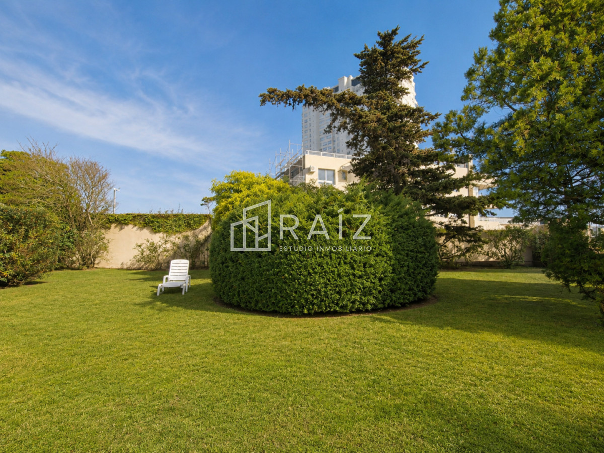 Apartamento ID.12577 - Apartamento de 3 dormitorios con parrillero y estufa a leña en Playa Mansa