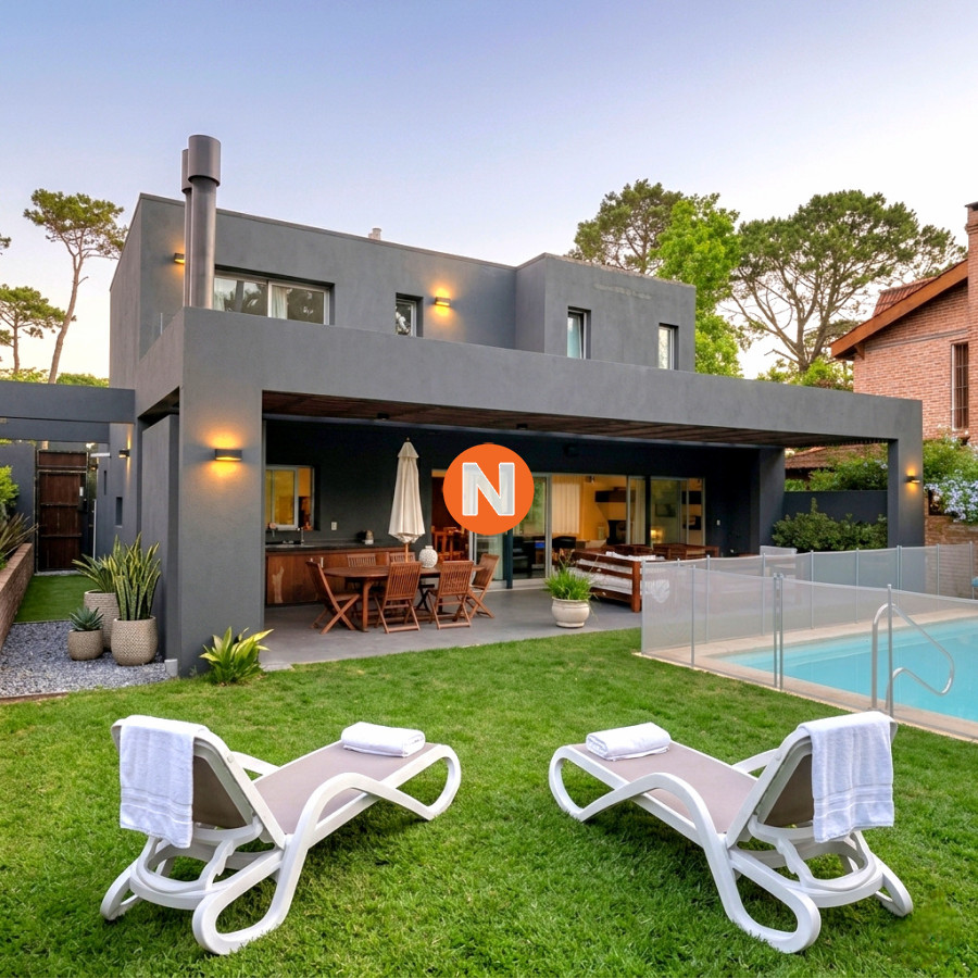 Casa Ref.225407 - Casa moderna de 3 dormitorios estilo minimalista cercana al mar Playa Mansa Punta del Este