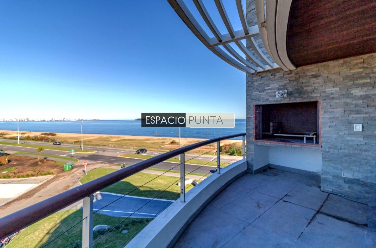 Apartamento ID.1126 - Espectacular Penthouse primera linea frente al mar Playa Mansa Pinares Punta del Este