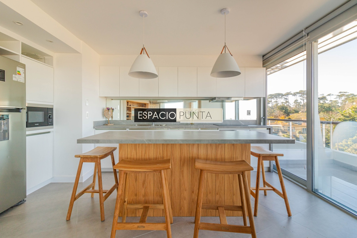 Apartamento ID.1126 - Espectacular Penthouse primera linea frente al mar Playa Mansa Pinares Punta del Este