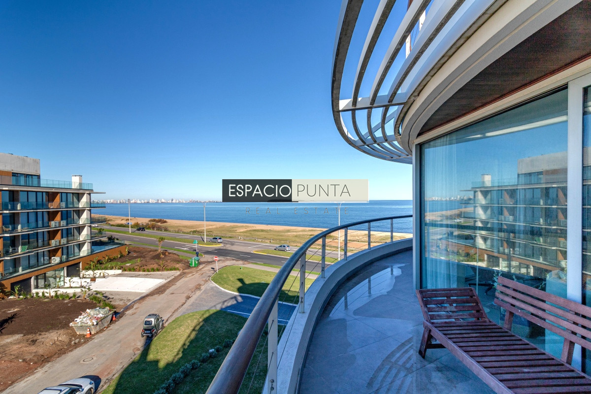 Apartamento ID.1126 - Espectacular Penthouse primera linea frente al mar Playa Mansa Pinares Punta del Este