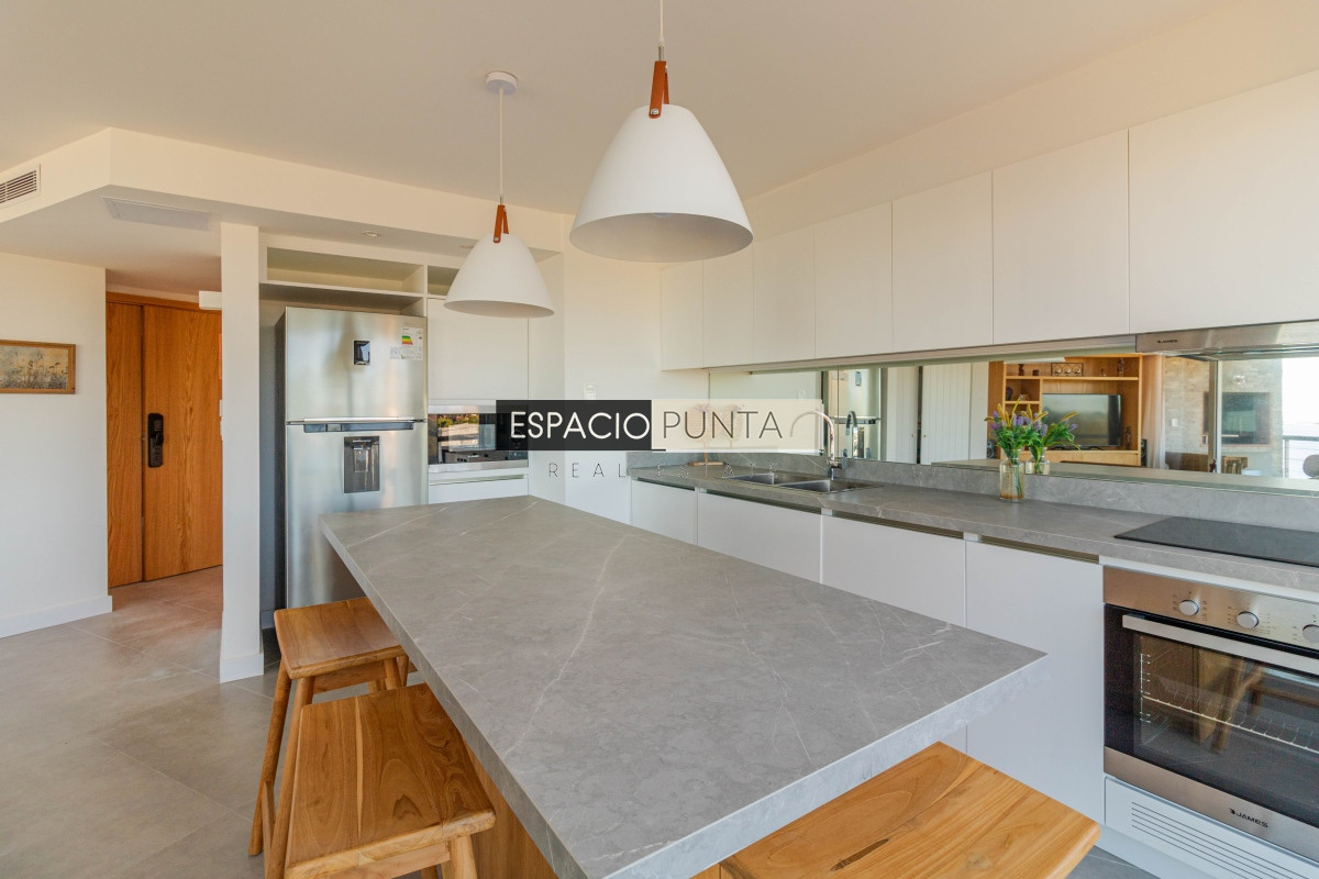 Apartamento ID.1126 - Espectacular Penthouse primera linea frente al mar Playa Mansa Pinares Punta del Este