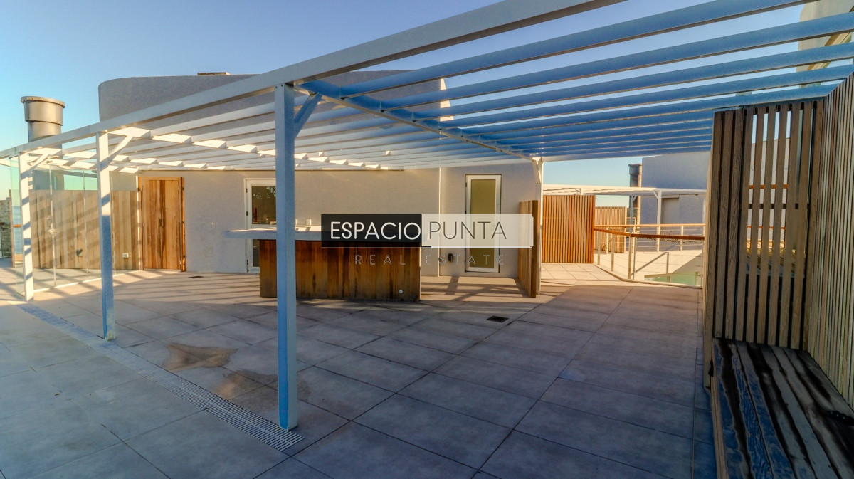 Apartamento ID.1126 - Espectacular Penthouse primera linea frente al mar Playa Mansa Pinares Punta del Este