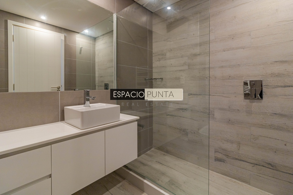 Apartamento ID.1126 - Espectacular Penthouse primera linea frente al mar Playa Mansa Pinares Punta del Este