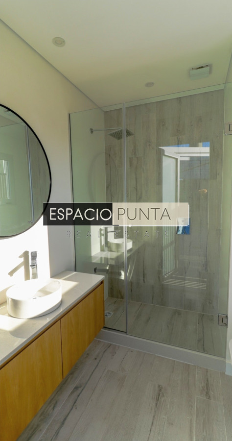 Apartamento ID.1126 - Espectacular Penthouse primera linea frente al mar Playa Mansa Pinares Punta del Este