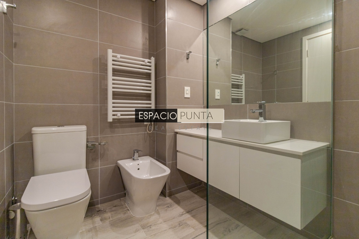 Apartamento ID.1126 - Espectacular Penthouse primera linea frente al mar Playa Mansa Pinares Punta del Este
