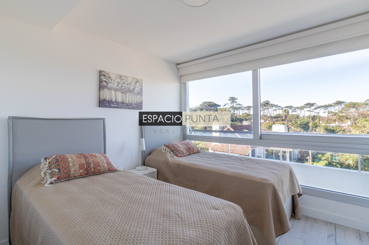 Apartamento ID.1126 - Espectacular Penthouse primera linea frente al mar Playa Mansa Pinares Punta del Este