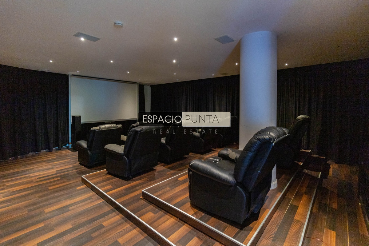 Apartamento ID.1126 - Espectacular Penthouse primera linea frente al mar Playa Mansa Pinares Punta del Este