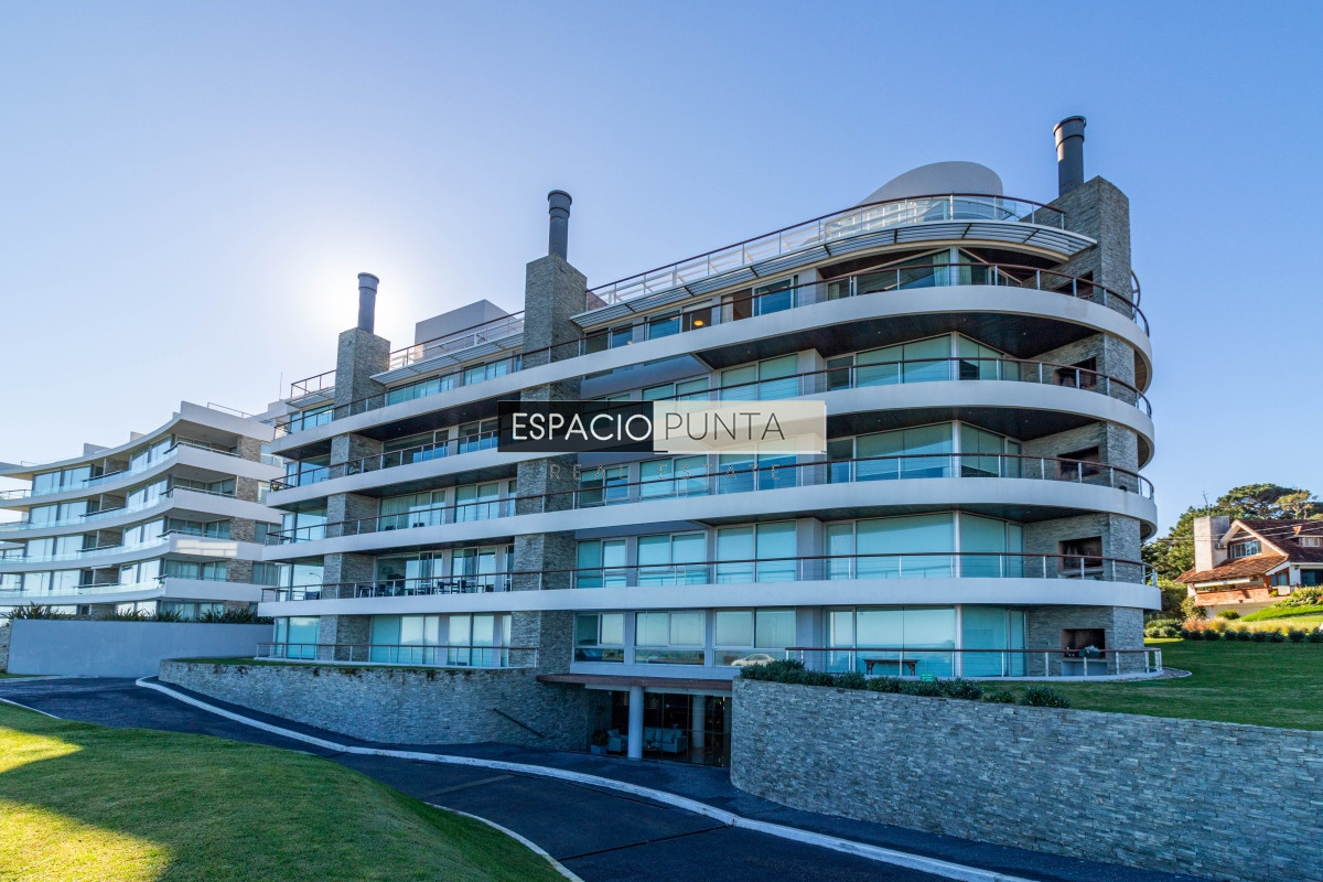 Apartamento ID.1126 - Espectacular Penthouse primera linea frente al mar Playa Mansa Pinares Punta del Este