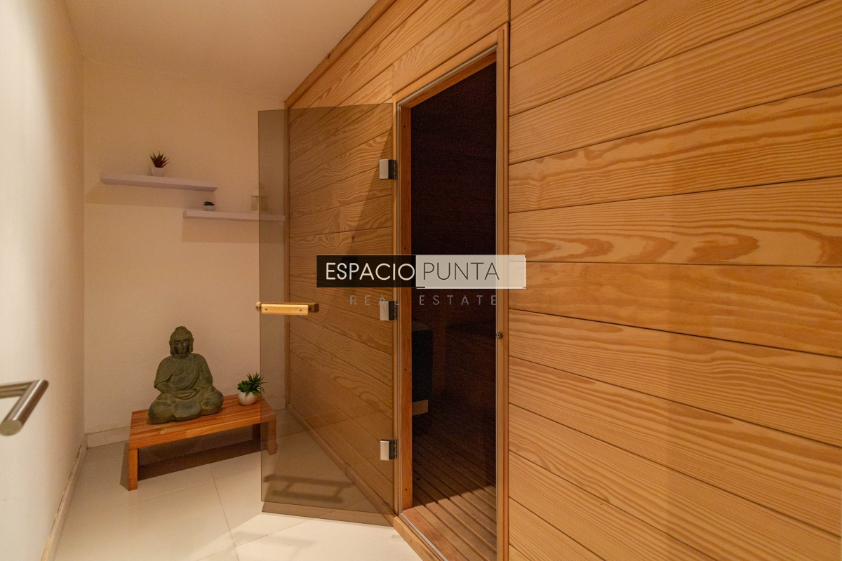 Apartamento ID.1126 - Espectacular Penthouse primera linea frente al mar Playa Mansa Pinares Punta del Este
