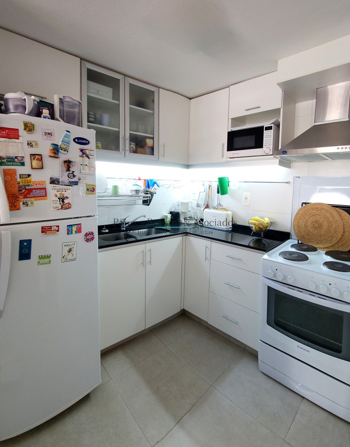 Apartamento ID.526 - Excelente Oportunidad para inversores en Punta del Este 2 dormitorios reciclado