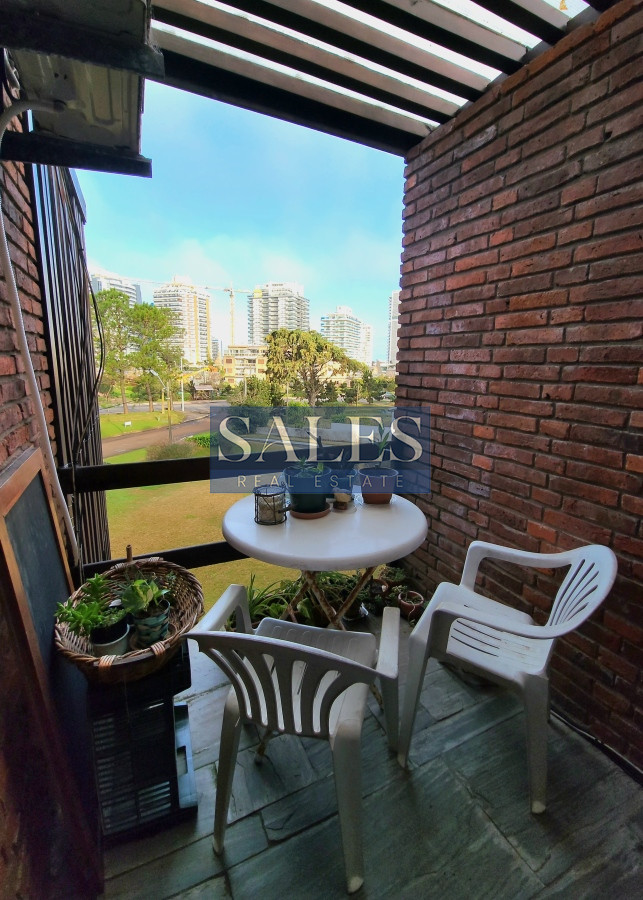 Apartamento ID.809 - Oportunidad 2 dormitorios 2 baños terraza cochera y estufa a leña Aidy Grill Punta del Este