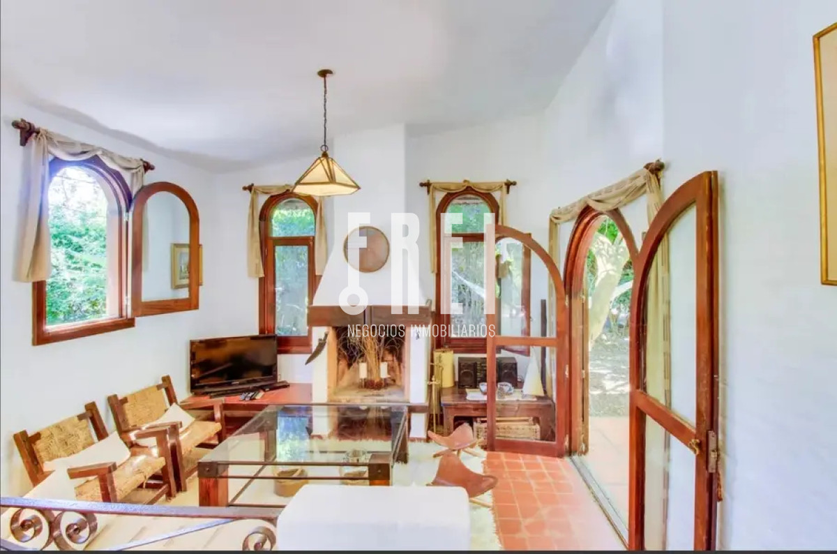 Casa ID.355 - Casa 2 dormitorios + 2 dependencias completas en Pinares con piscina climatizada y barbacoa cercana al mar Punta del Este