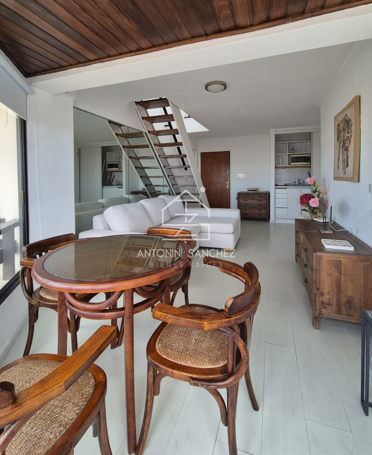 Apartamento ID.1869 - Oportunidad Duplex-Penthouse Península 3 dormitorios 2 baños garage