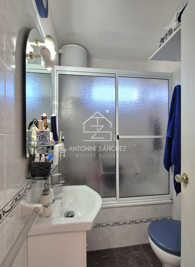 Apartamento ID.2389 - Apartamento 1 dormitorio en venta con vista al Mar edificio primera línea Playa Mansa Punta del Este