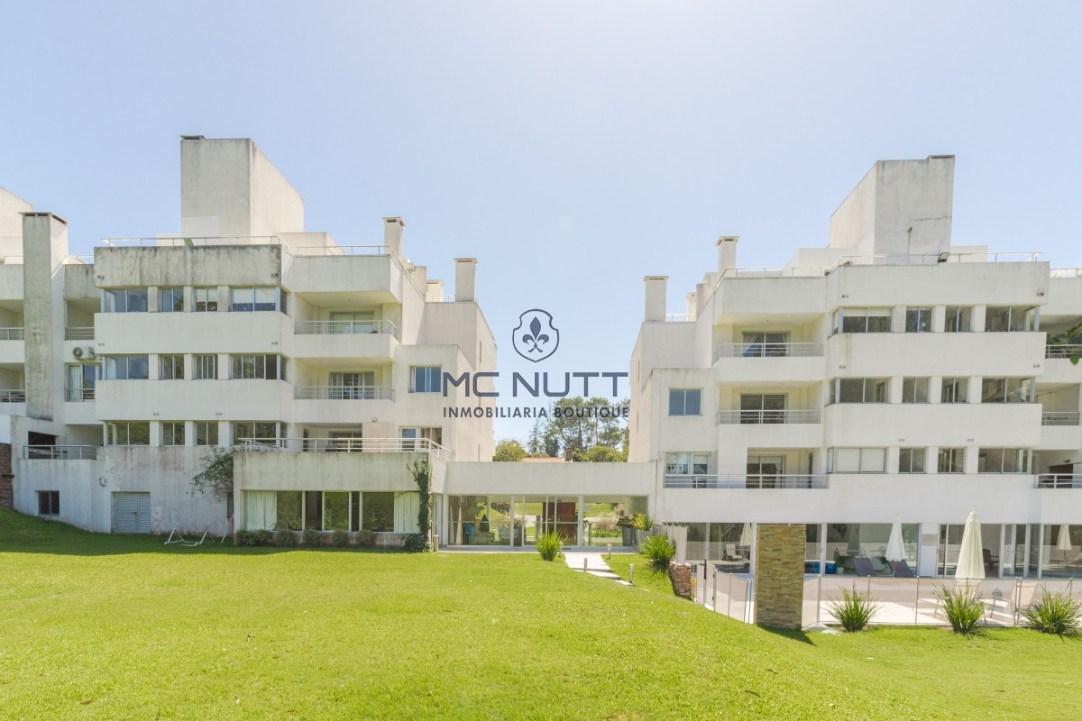 Apartamento Ref.475/ - PENTHOUSE en el Golf 3 dormitorios 3 baños, gran barbacoa propia, garage y amenities