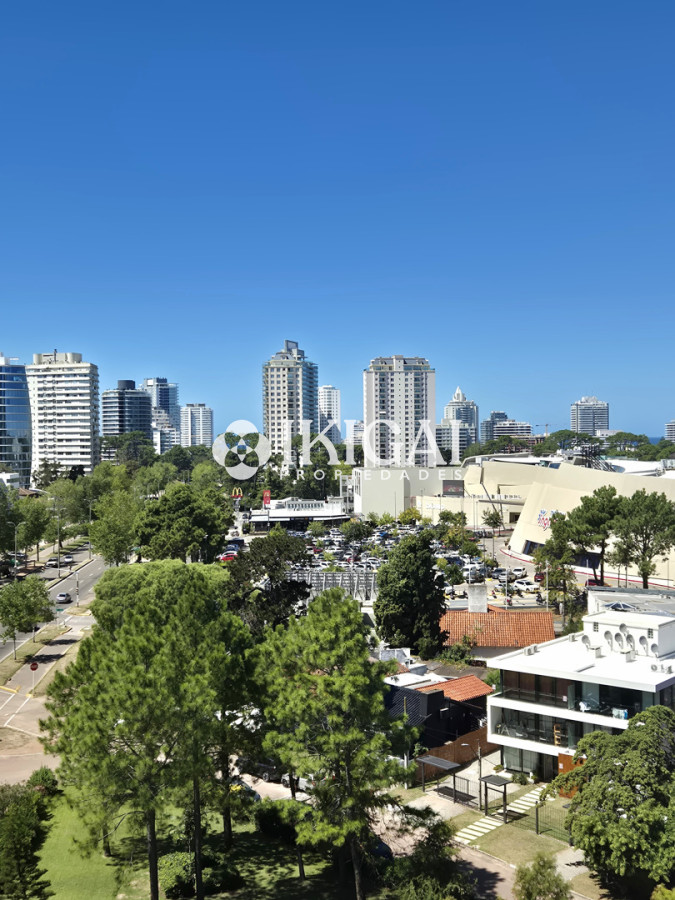 Apartamento ID.1040 - Apartamento de 3 dormitorios terraza garage piscina Punta Shopping Punta del Este