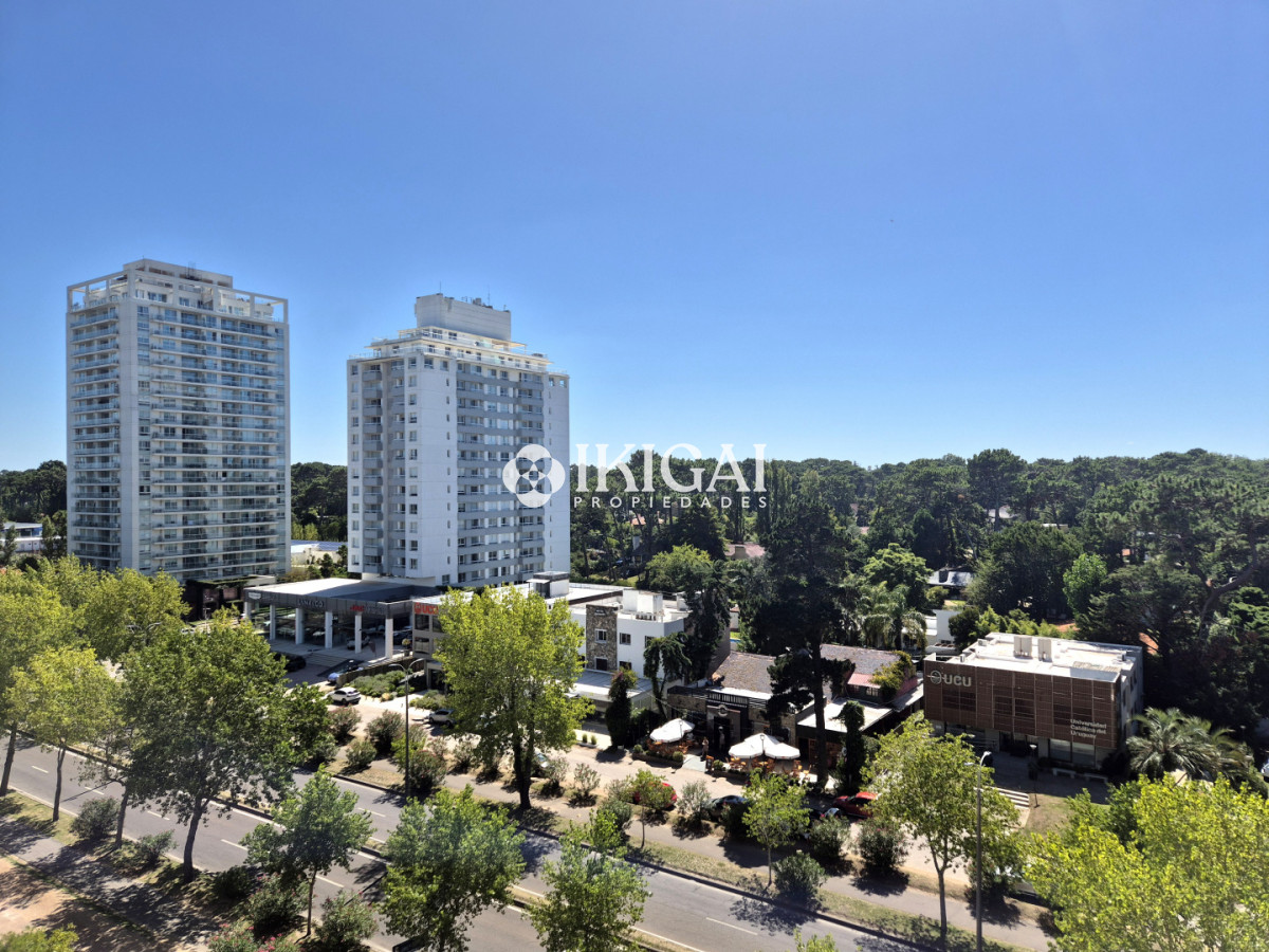 Apartamento ID.1040 - Apartamento de 3 dormitorios terraza garage piscina Punta Shopping Punta del Este