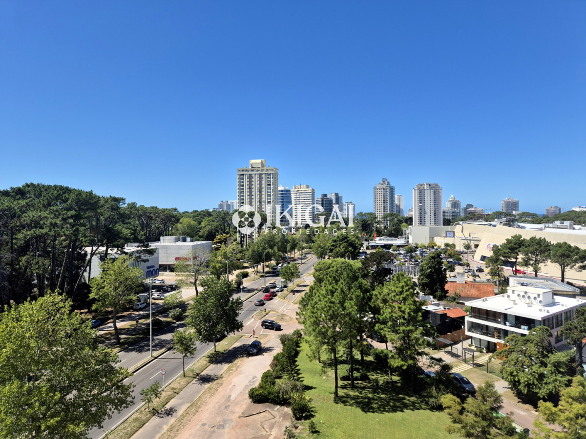 Apartamento ID.1040 - Apartamento de 3 dormitorios terraza garage piscina Punta Shopping Punta del Este
