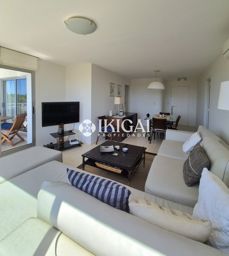 Apartamento ID.1040 - Apartamento de 3 dormitorios terraza garage piscina Punta Shopping Punta del Este