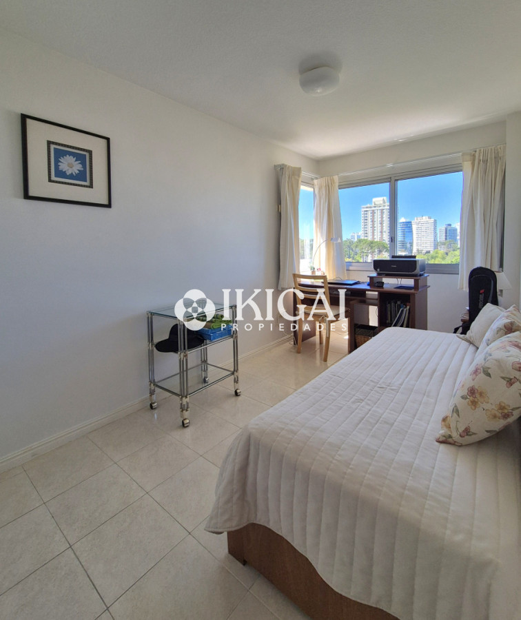 Apartamento ID.1040 - Apartamento de 3 dormitorios terraza garage piscina Punta Shopping Punta del Este